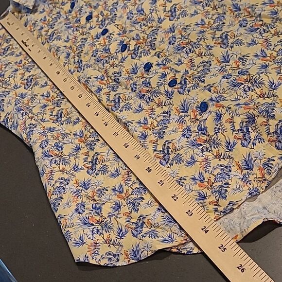 A bundle of 2 homemade button front tops - Picture 6 of 9